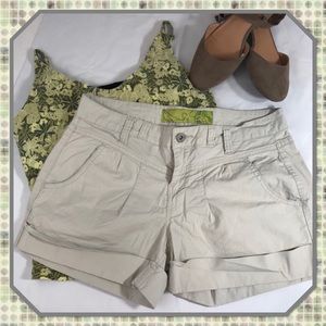 Vanilla Star khaki shorts turned hem beige tan sz9